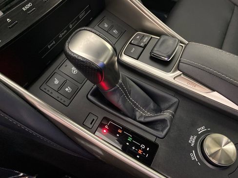 Used 2017 Lexus IS 300 AWD image 23