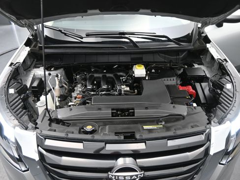 Used 2024 Nissan Pathfinder SV FWD image 22