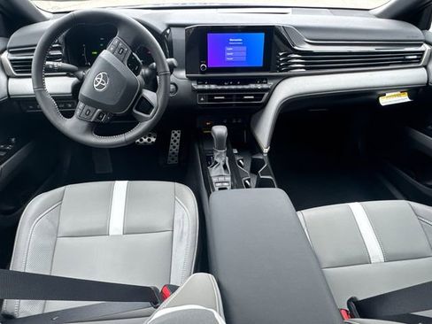 New 2026 Toyota Camry SE image 18