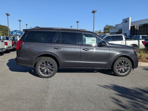 New 2025 Ford Expedition Platinum w/ Stealth Performance Package image 4