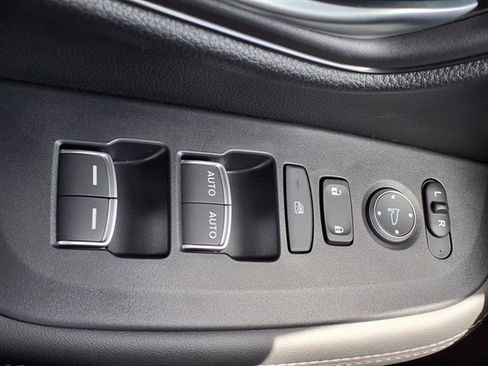 New 2026 Honda HR-V EX-L image 7