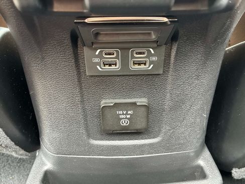 Used 2023 Jeep Wrangler Unlimited Sahara w/ Cold Weather Group AWD/4WD image 18