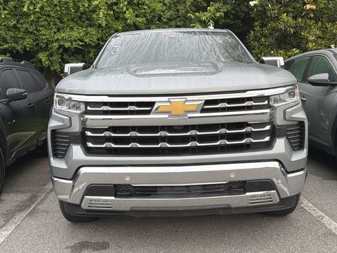 Used 2025 Chevrolet Silverado 1500 LTZ w/ LTZ Convenience Package II AWD/4WD image 4