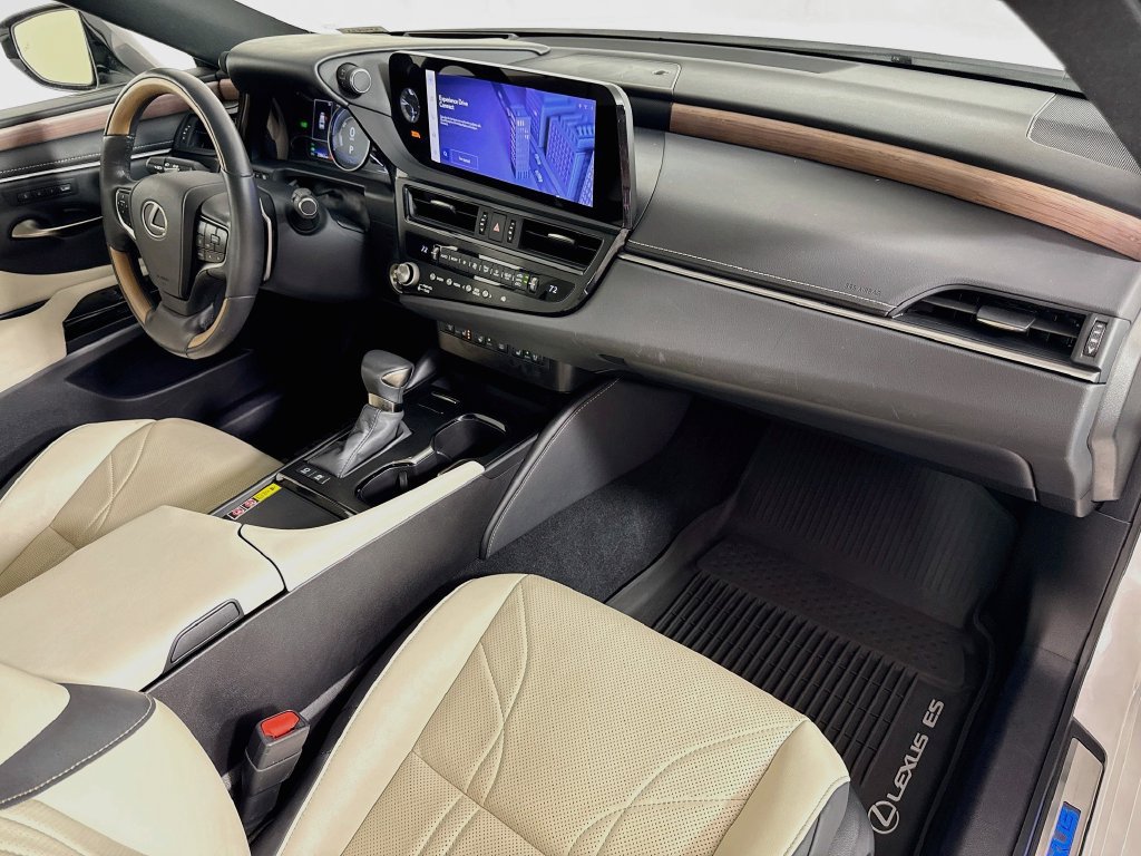 Certified 2024 Lexus ES 300h w/ Technology Package FWD image 30
