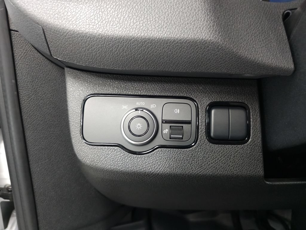 Used 2026 Mercedes-Benz Sprinter 2500 image 9