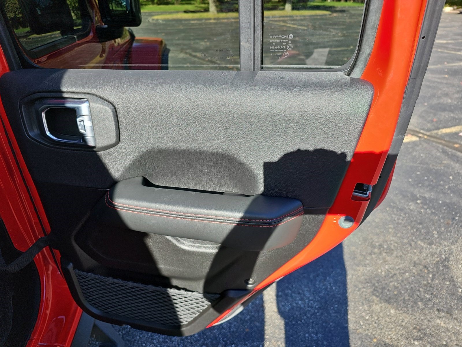 Used 2024 Jeep Wrangler Unlimited Rubicon AWD/4WD image 16