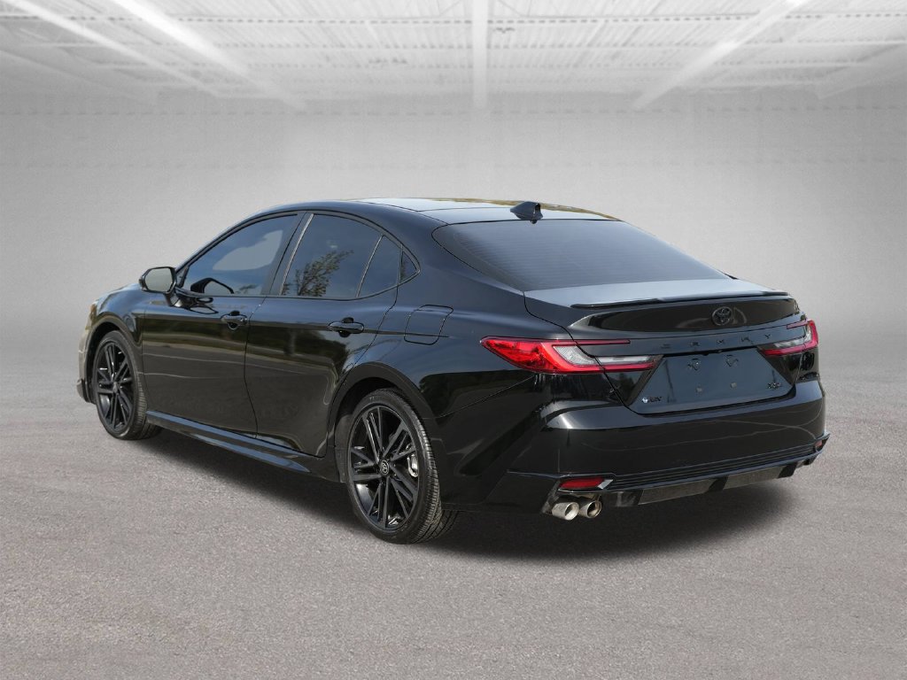 Used 2025 Toyota Camry XSE FWD image 6