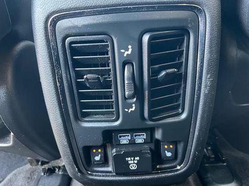 Used 2015 Jeep Grand Cherokee Limited w/ Luxury Group II AWD/4WD image 22