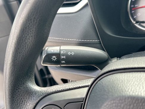 Used 2022 Toyota RAV4 LE image 23