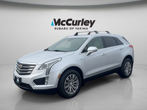 Used 2018 Cadillac XT5 Luxury w/ Driver Awareness Package image 2