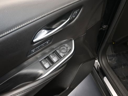 Used 2024 Cadillac XT4 Premium Luxury image 13