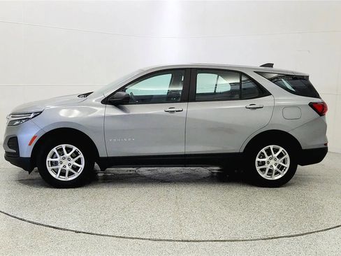 Used 2023 Chevrolet Equinox LS w/ Driver Confidence II Package AWD/4WD image 4