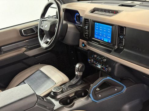 Used 2023 Ford Bronco Wildtrak AWD/4WD image 10
