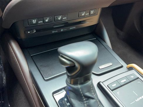 Used 2020 Lexus ES 350 w/ Premium Package image 28