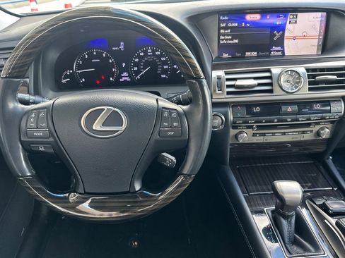 Used 2017 Lexus LS 460 w/ Comfort Package RWD image 15