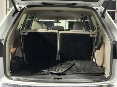 Used 2023 Volkswagen Atlas SE image 32