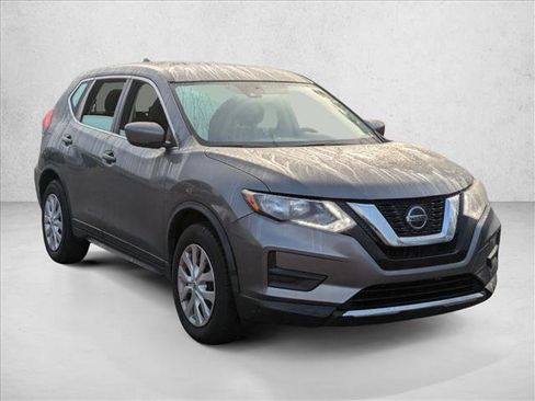 Used 2020 Nissan Rogue S image 3