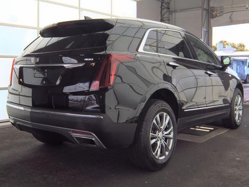 Used 2021 Cadillac XT5 Premium Luxury FWD image 4