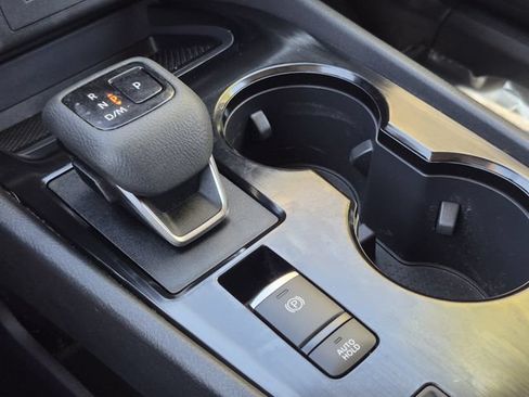 Certified 2023 Nissan Rogue SV FWD image 16