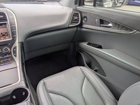 Used 2019 Lincoln Nautilus Reserve AWD/4WD image 16