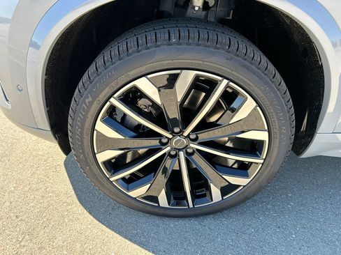 New 2026 Volvo XC90 T8 Ultra w/ Protection Package Premier AWD/4WD image 8