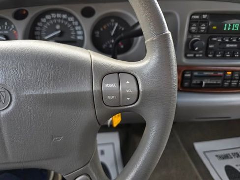 Used 2000 Buick Le Sabre Custom w/ Luxury Opt Pkg image 12