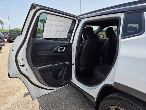 New 2026 Jeep Compass Limited image 14