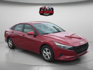 Used 2021 Hyundai Elantra SE video 1