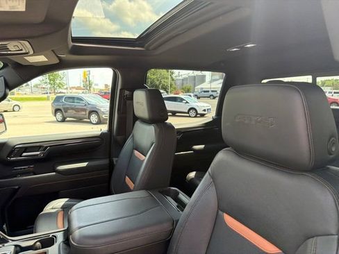Used 2023 GMC Sierra 1500 AT4 w/ AT4 Premium Package AWD/4WD image 12