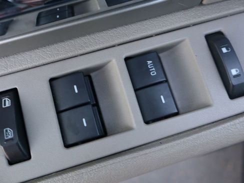 Used 2010 Ford F150 Lariat AWD/4WD image 27