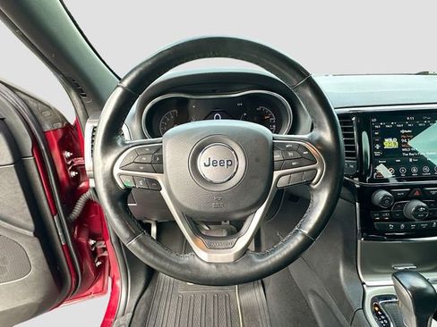 Used 2020 Jeep Grand Cherokee Altitude image 11