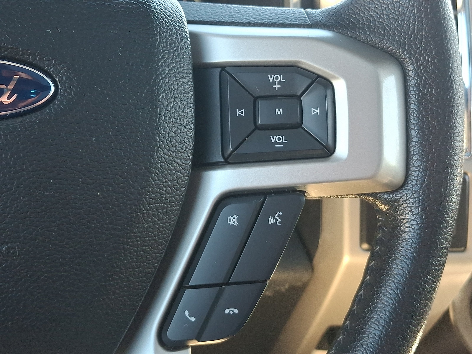 Used 2015 Ford F150 Lariat AWD/4WD image 24