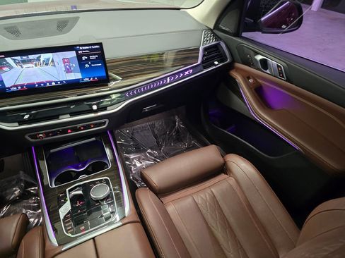 Used 2025 BMW X7 xDrive40i image 42