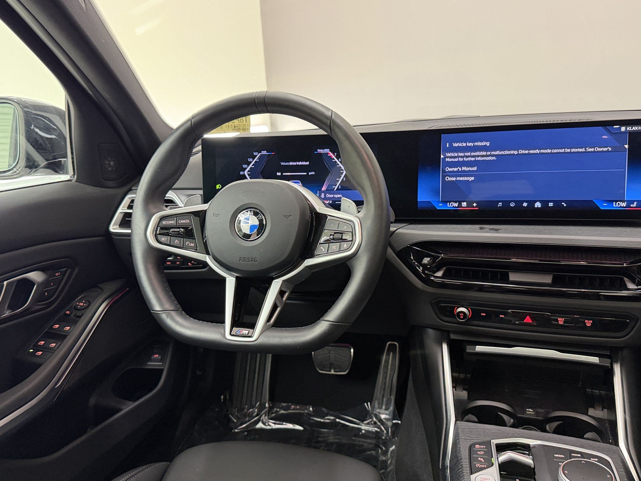 Used 2026 BMW 330i Sedan w/ M Sport Package RWD image 28