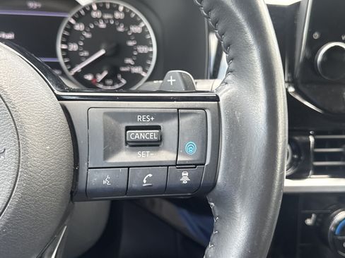 Used 2024 Nissan Pathfinder SL w/ Cargo Package FWD image 15