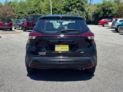 Used 2023 Nissan Kicks SR w/ SR Premium Package FWD image 25