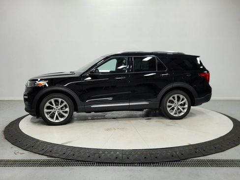 Used 2023 Ford Explorer Platinum w/ Technology Package AWD/4WD image 5