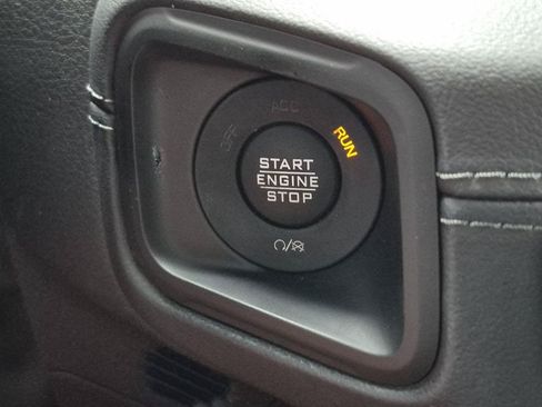 Used 2024 Jeep Gladiator Mojave w/ Safety Group AWD/4WD image 27