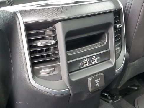 Used 2025 RAM 1500 Big Horn AWD/4WD image 34