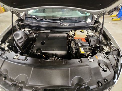 Used 2019 Chevrolet Traverse LT w/ LPO, Floor Liner Package AWD/4WD image 27