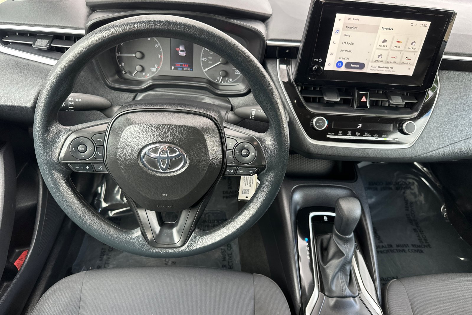 Used 2025 Toyota Corolla LE FWD image 16