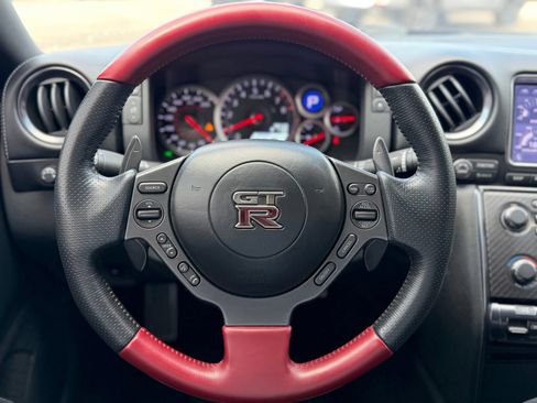 Used 2015 Nissan GT-R Black Edition AWD/4WD image 13