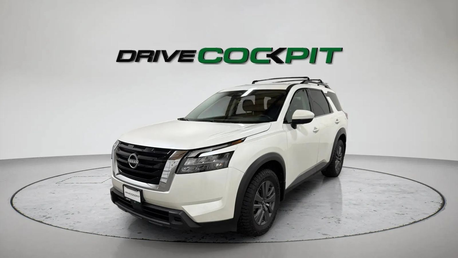 Used 2023 Nissan Pathfinder SV AWD/4WD image 3