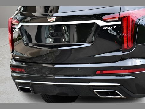 Used 2024 Cadillac XT6 Luxury w/ LPO, Floor Liner Package AWD/4WD image 31