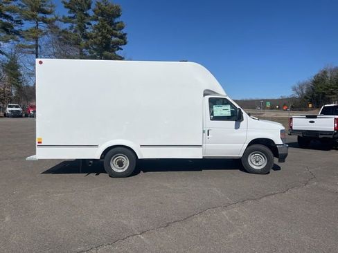 New 2026 Ford E-350 and Econoline 350 Super Duty w/ Power Equipment Group image 4