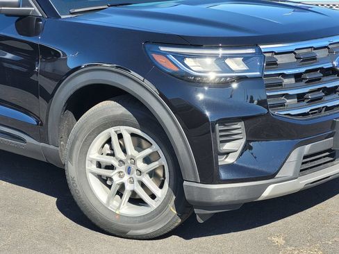 New 2026 Ford Explorer Active RWD image 3