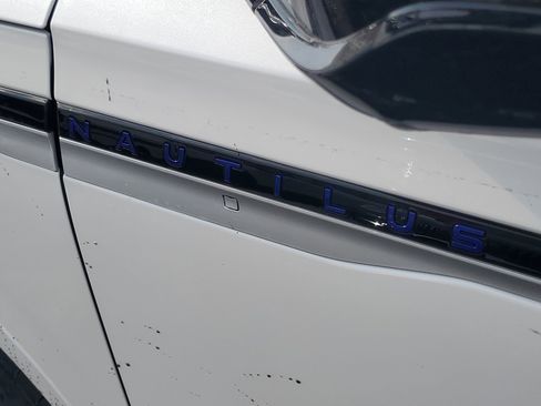 New 2026 Lincoln Nautilus Reserve image 7