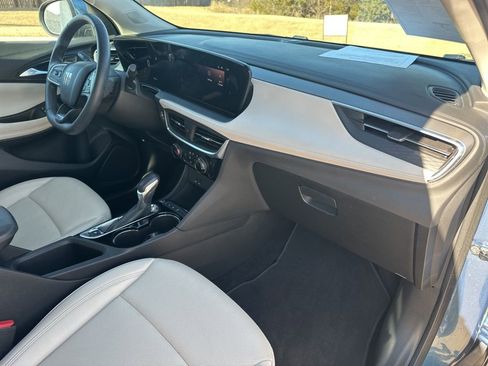 Used 2024 Buick Encore GX Sport Touring image 38