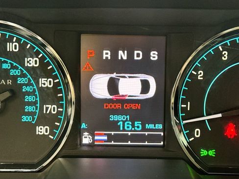 Used 2012 Jaguar XF image 12