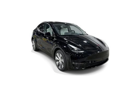 Certified 2023 Tesla Model Y Long Range AWD/4WD image 8